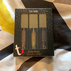 All That Glitters Face and Body Glitter